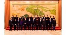 陆一飞先生赴政协礼堂演讲“一万个太阳”公益之路